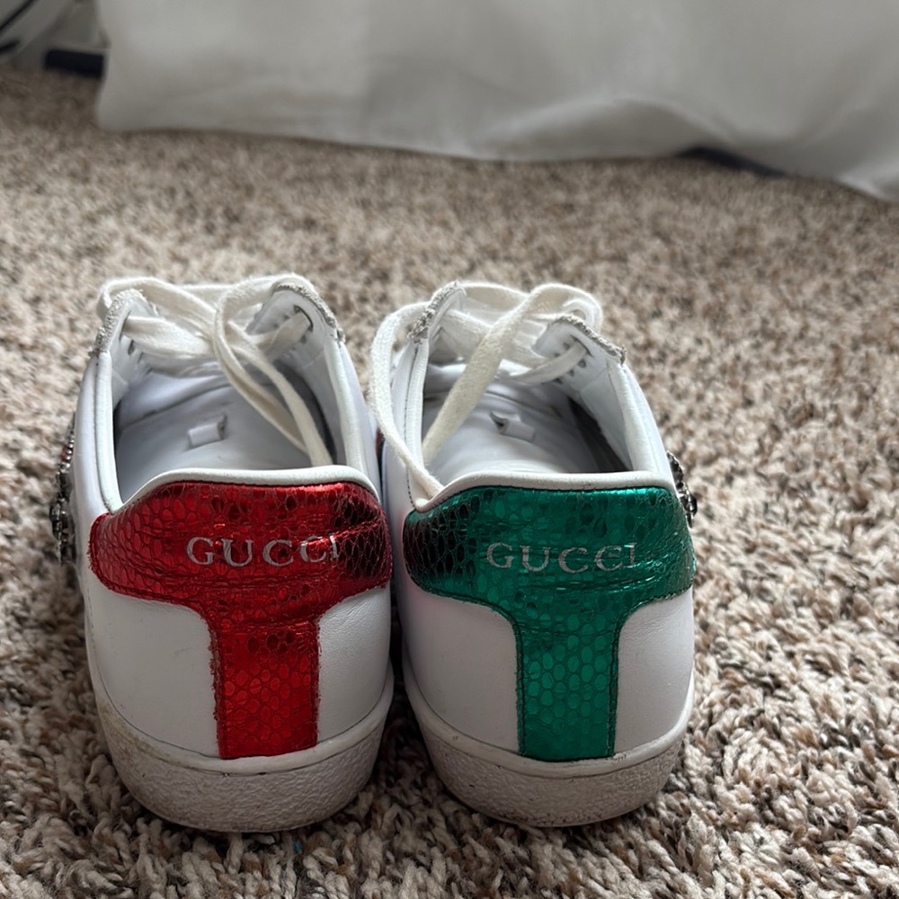 Gucci White Sneakers with Red and Green Accents - Picture 4 of 6